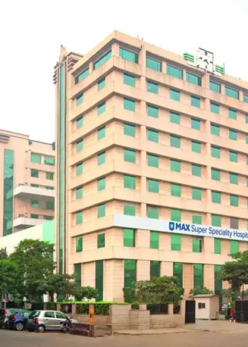 Max-Super-Speciality-Hospital-Patparganj-600x589